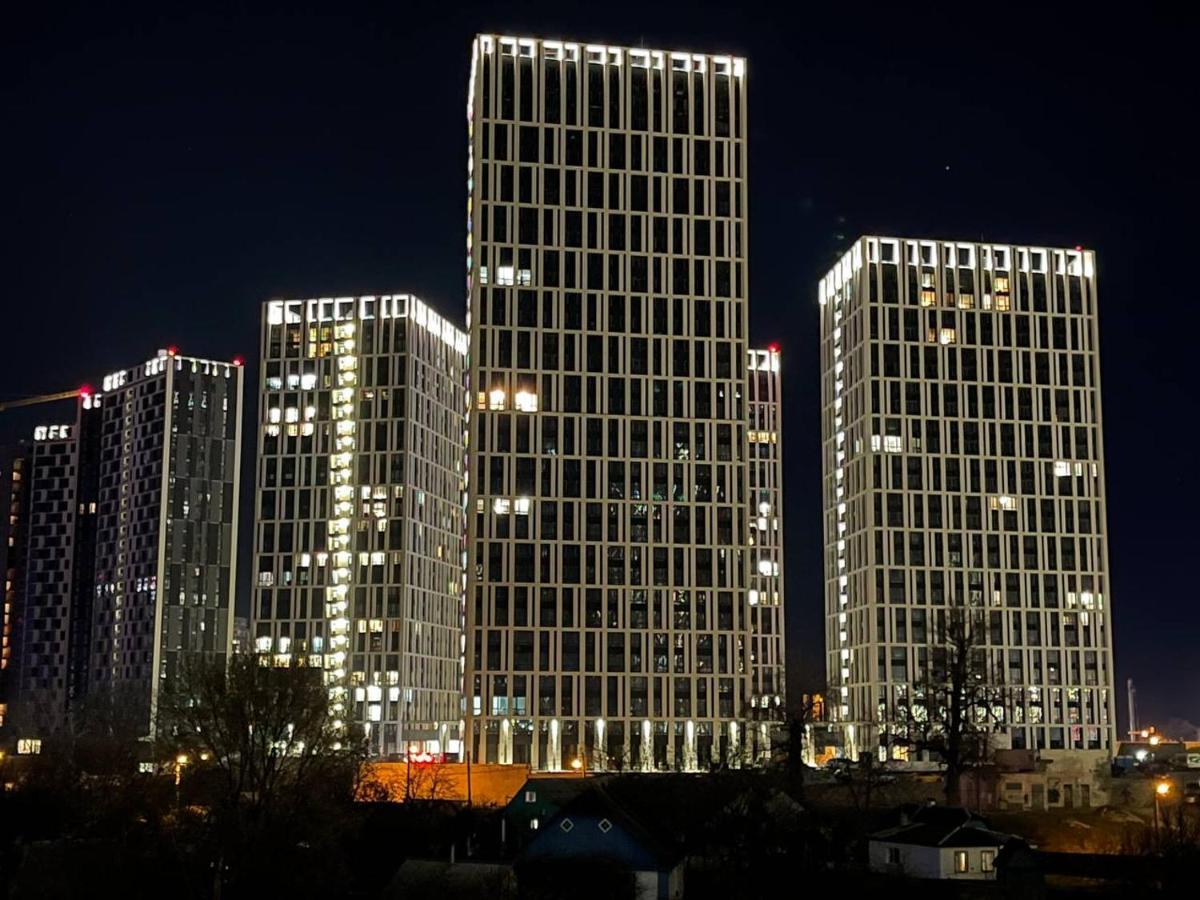 Slavutich Apartments Near Metro Station Kiev Dış mekan fotoğraf