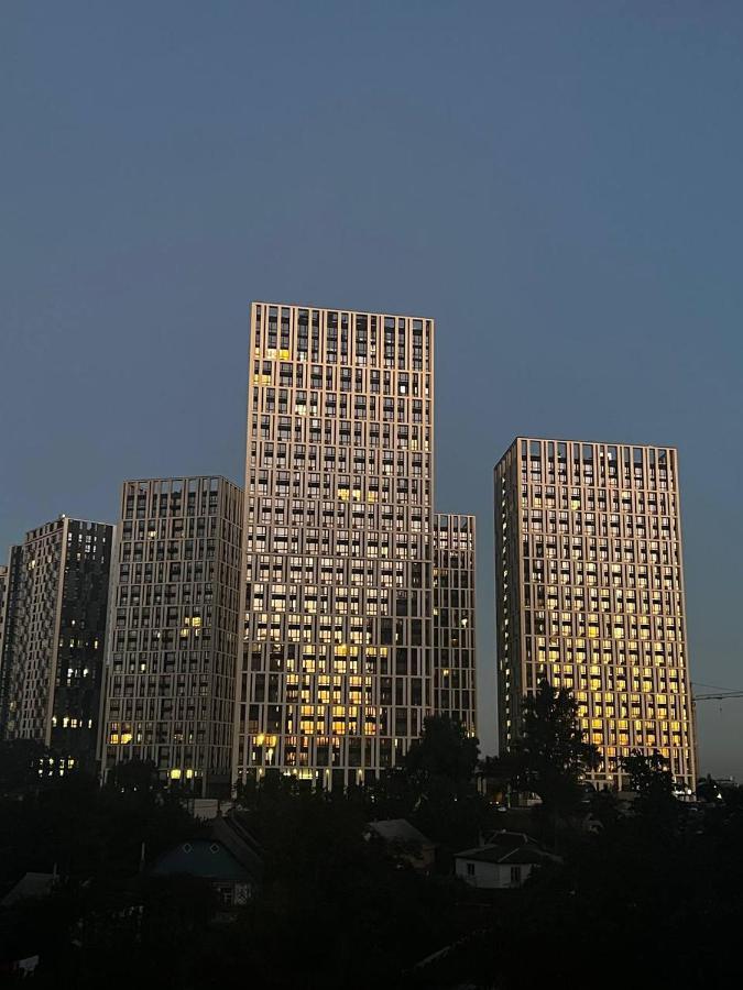 Slavutich Apartments Near Metro Station Kiev Dış mekan fotoğraf