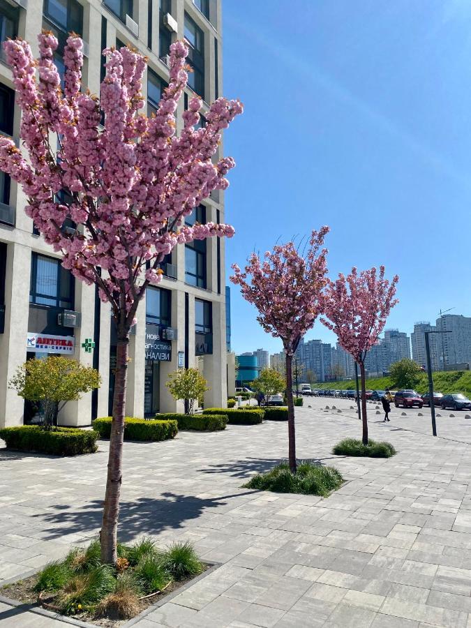Slavutich Apartments Near Metro Station Kiev Dış mekan fotoğraf
