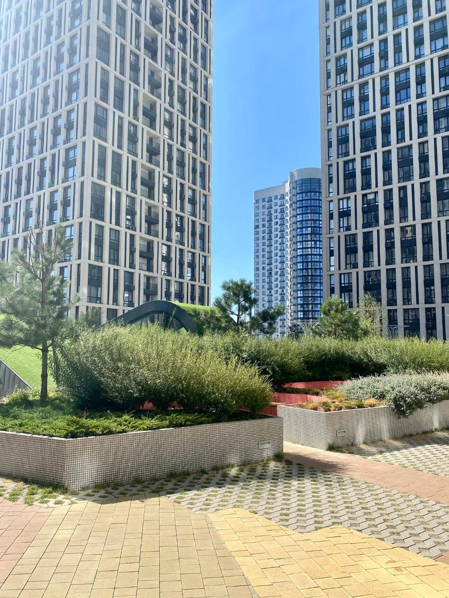 Slavutich Apartments Near Metro Station Kiev Dış mekan fotoğraf