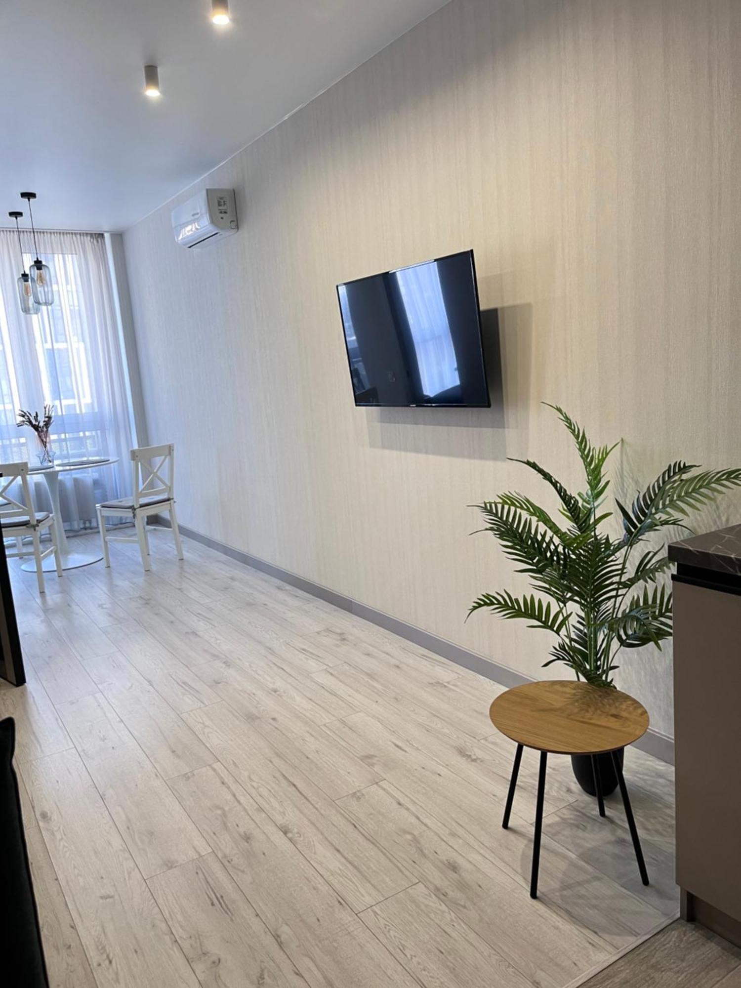 Slavutich Apartments Near Metro Station Kiev Dış mekan fotoğraf